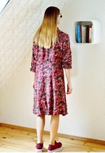 Burgundy red long sleeve leaves motive vintage dress