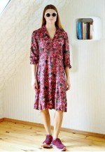 Burgundy red long sleeve leaves motive vintage dress